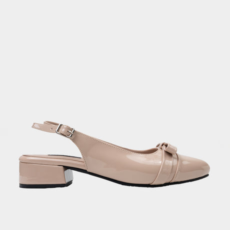 Nude patent leather slingback flat shoe with bow detail and pointed toe
